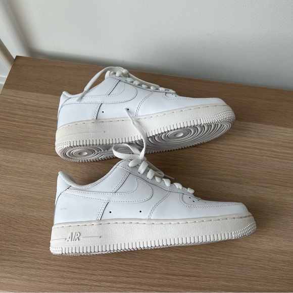 Nike Classic Air Force 1 White Low-Top Sneakers